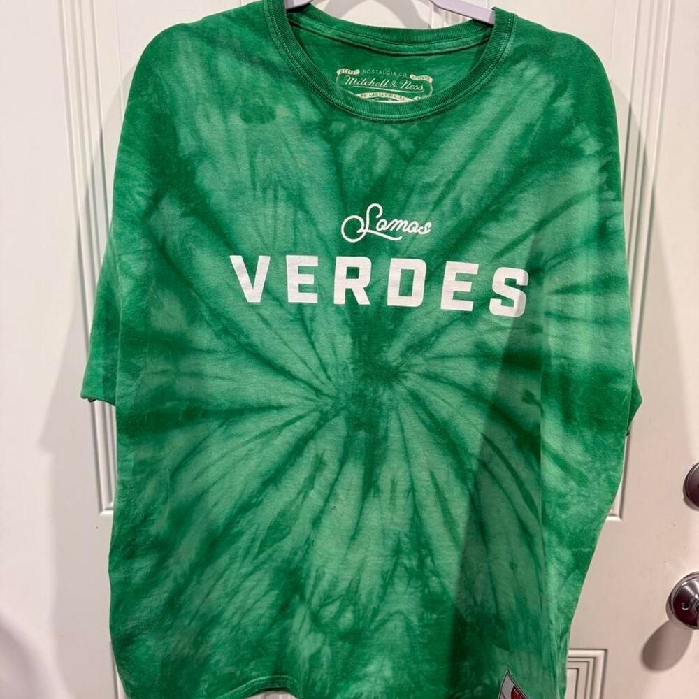 Mitchell-ness Men's Green T-shirt